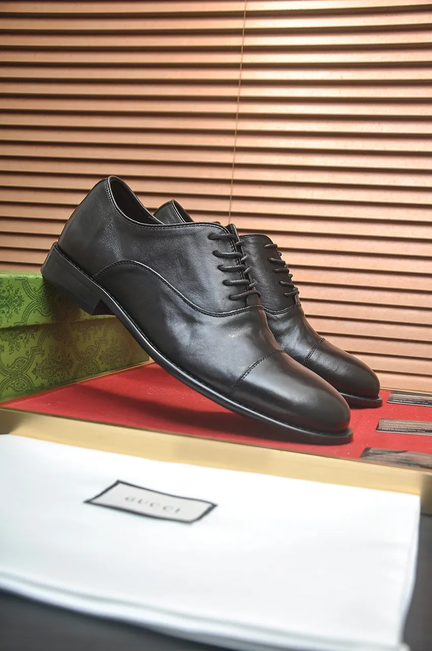 Men's shoes 💰580💶 Brand: GUCCI (Gucci) Standard code: Men's code 38/44 (45 can be customized) Grade: Same as the official website Original quality Material: Original cowhide Water-dyed cowhide lining Original rubber outsole Style category: Men's fashionable casual leather shoes Distinguished big-name luxury elements Top luxury Color: Actual picture